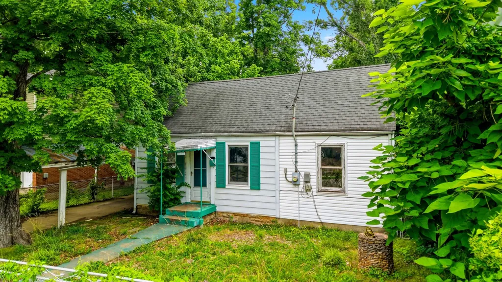 1910 15th Ave, N Nashville TN 37208