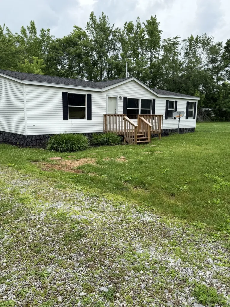 1751 Union Camp Road Lafayette TN 37083