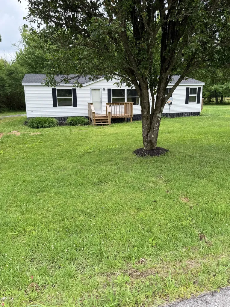 1751 Union Camp Road Lafayette TN 37083