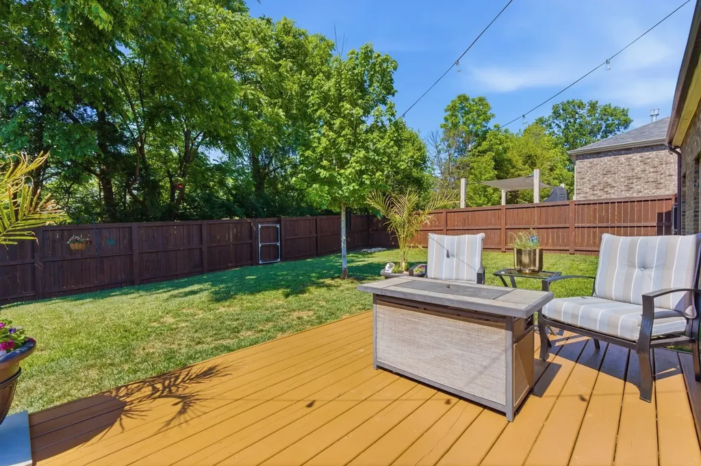 4957 Riverbank Drive Hermitage TN 37076