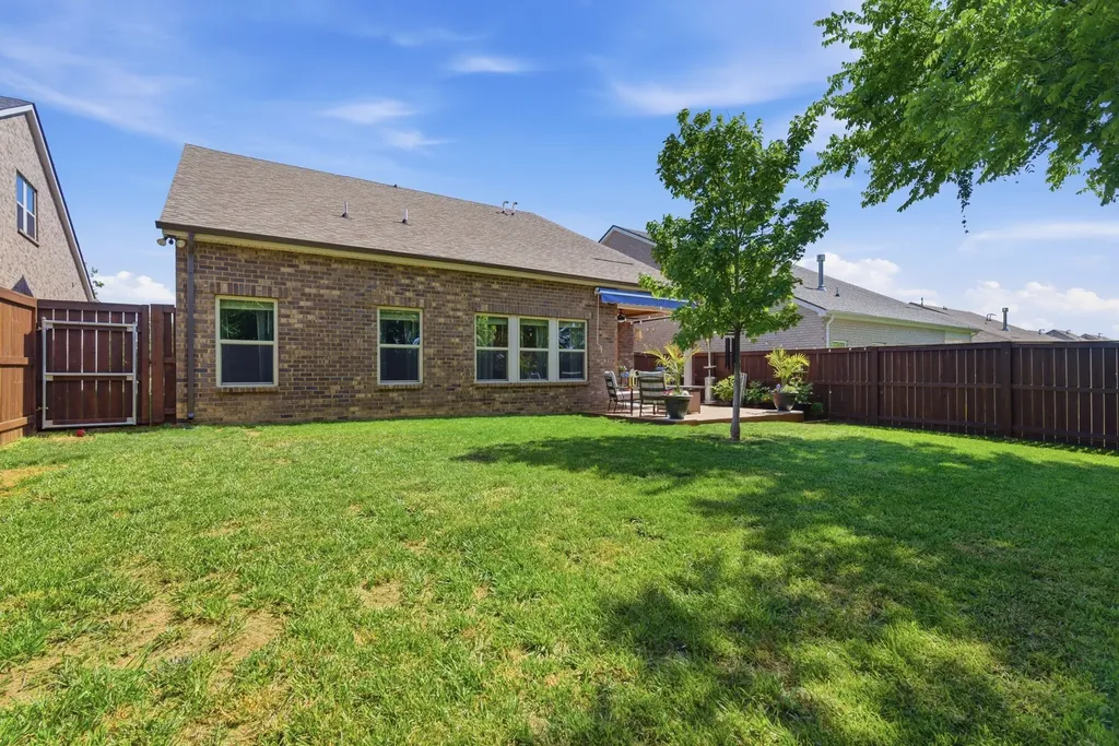 4957 Riverbank Drive Hermitage TN 37076
