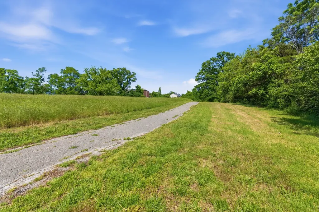 4957 Riverbank Drive Hermitage TN 37076