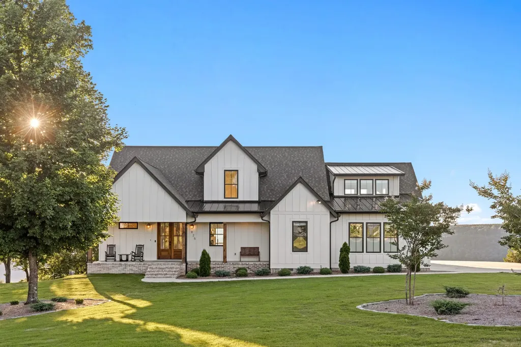 925 Sunset Circle Jasper TN 37347