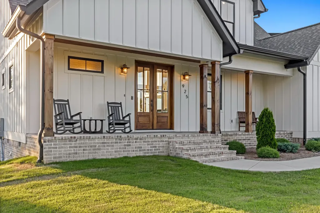 925 Sunset Circle Jasper TN 37347