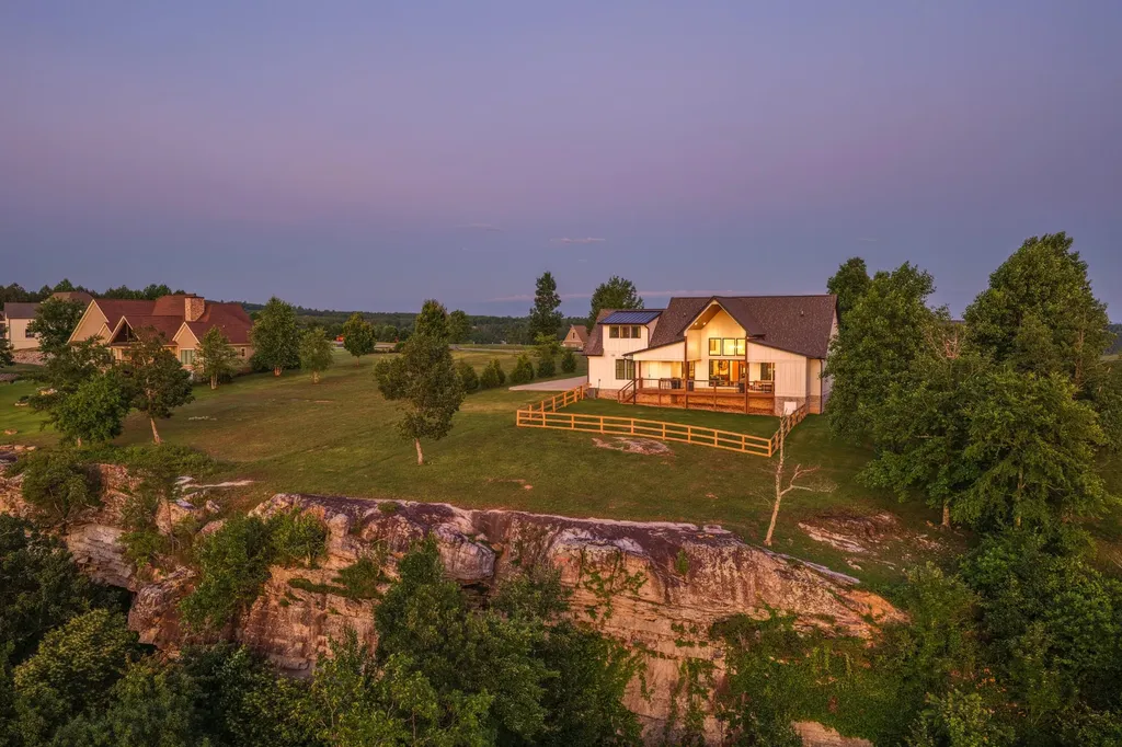 925 Sunset Circle Jasper TN 37347