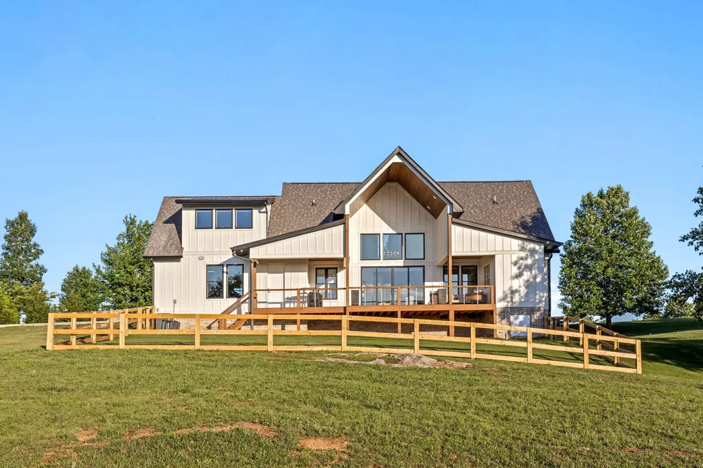 925 Sunset Circle Jasper TN 37347