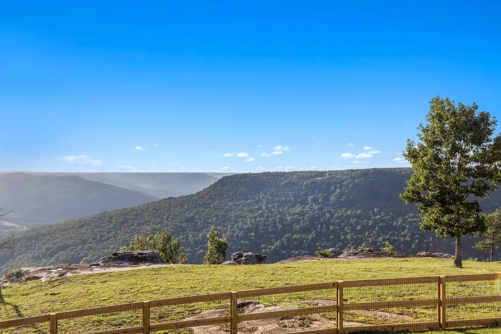 925 Sunset Circle Jasper TN 37347