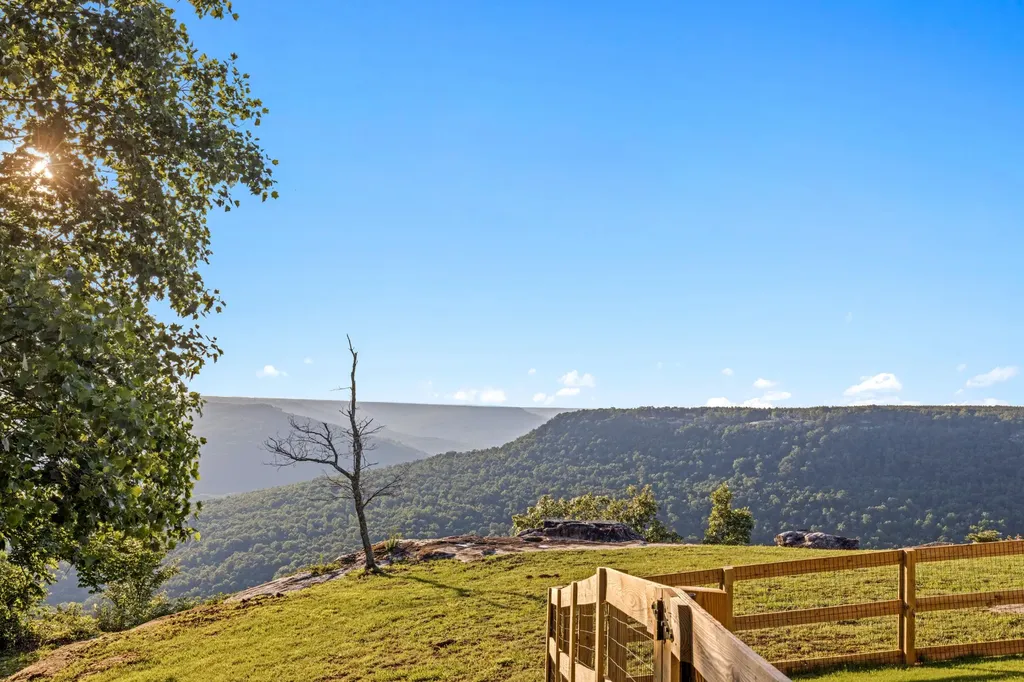 925 Sunset Circle Jasper TN 37347