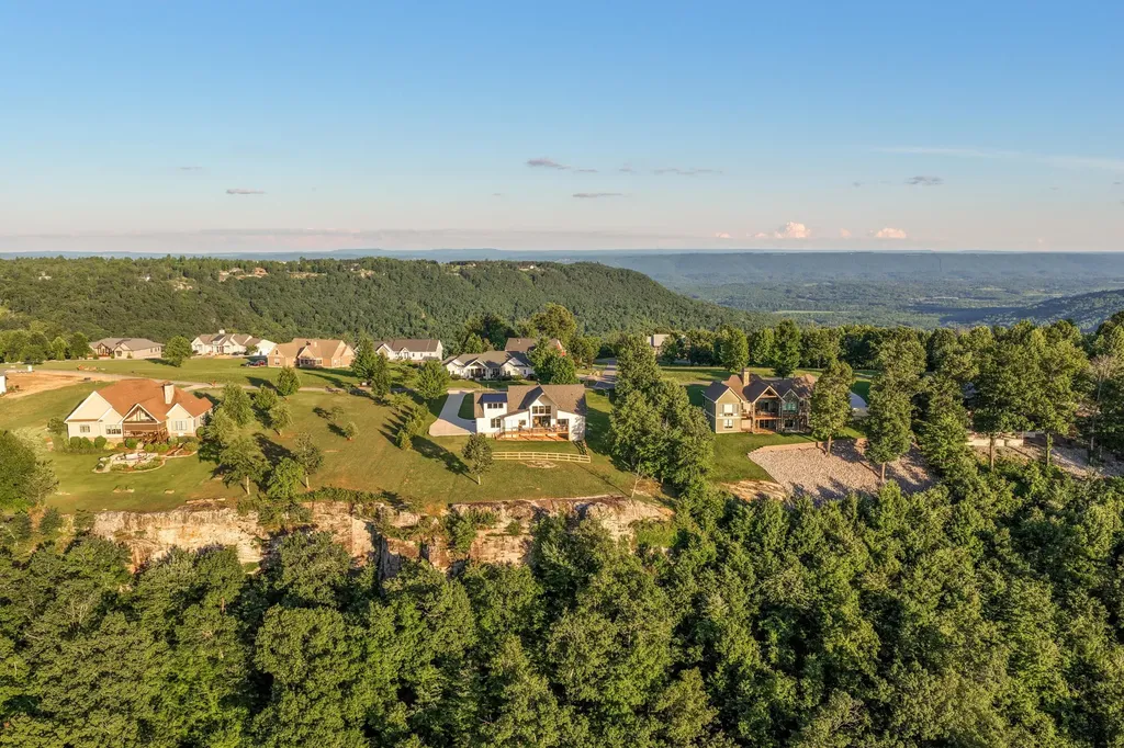 925 Sunset Circle Jasper TN 37347