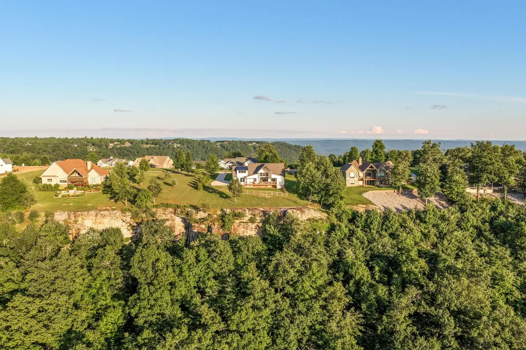 925 Sunset Circle Jasper TN 37347