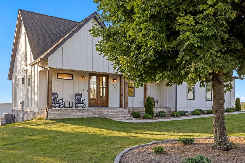 925 Sunset Circle Jasper TN 37347