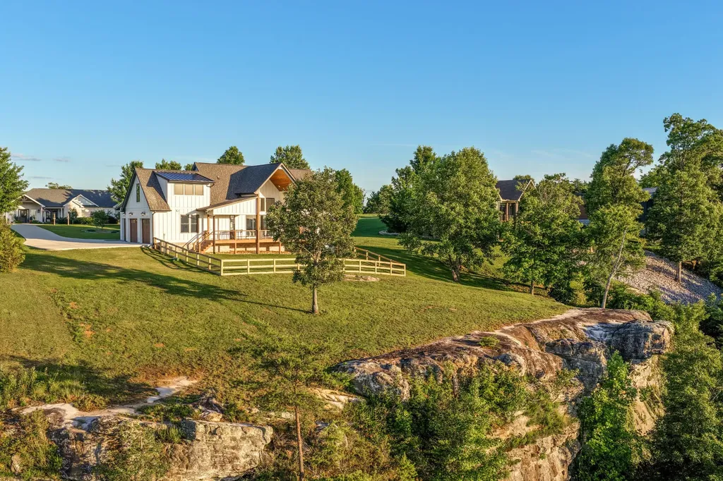 925 Sunset Circle Jasper TN 37347
