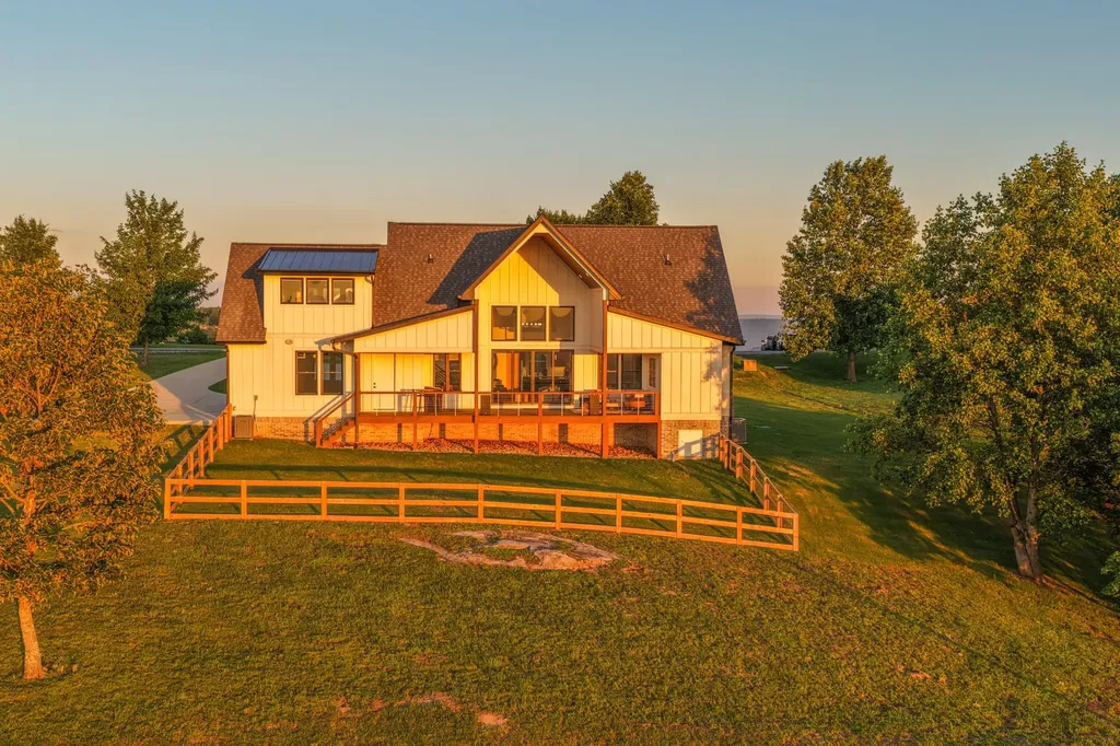 925 Sunset Circle Jasper TN 37347