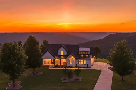 925 Sunset Circle Jasper TN 37347