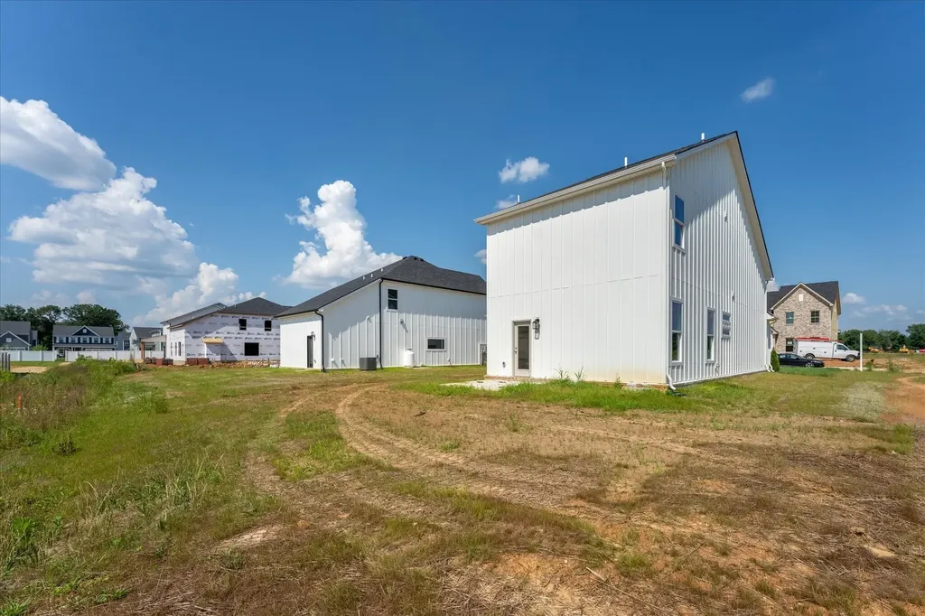27 Madelaine Way Kingston Springs TN 37082