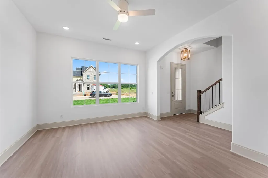 27 Madelaine Way Kingston Springs TN 37082