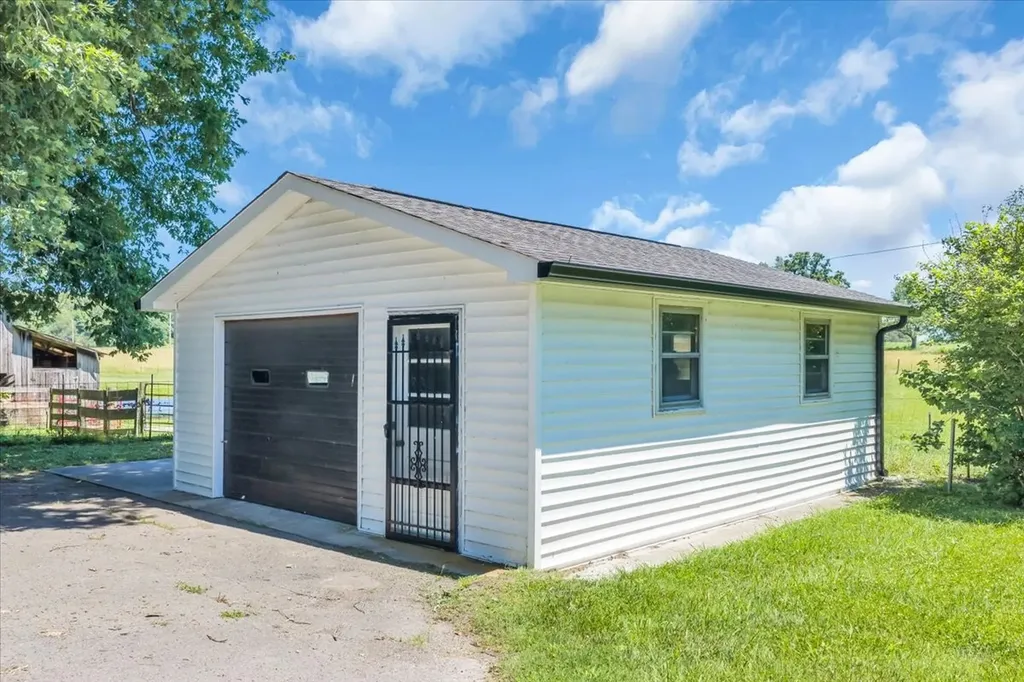 2898 Blanton Chapel Road Manchester TN 37355