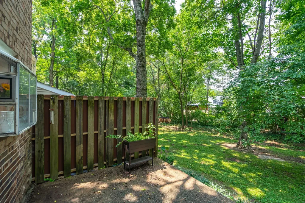 114 Brattlesboro Drive Nashville TN 37204