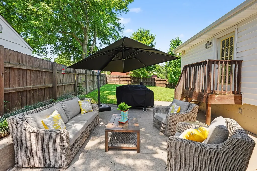 824 Roseview Drive Nashville TN 37206