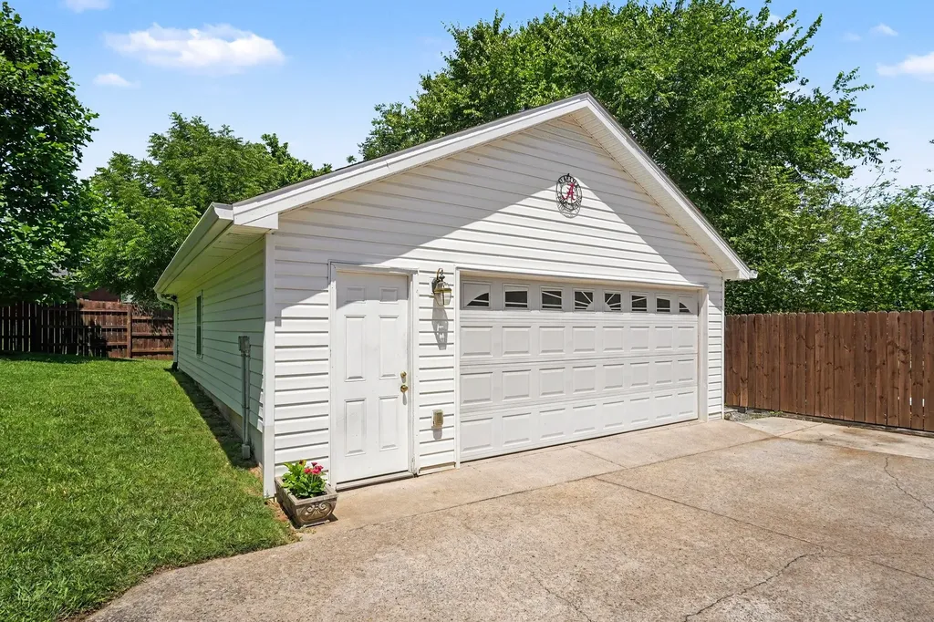 824 Roseview Drive Nashville TN 37206