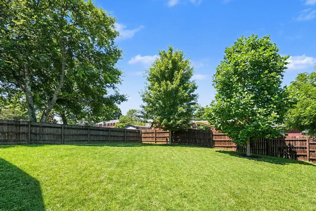 824 Roseview Drive Nashville TN 37206