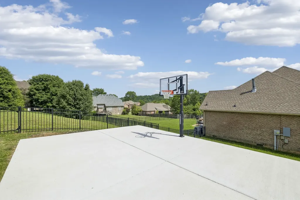 1020 Stafford Court Hendersonville TN 37075