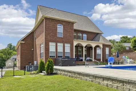 1020 Stafford Court Hendersonville TN 37075