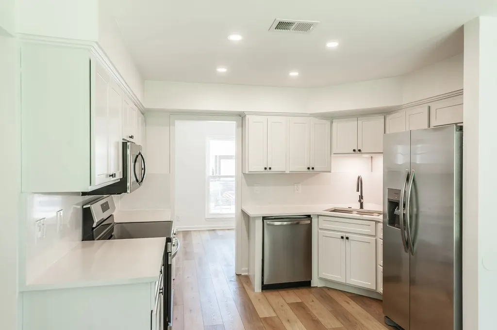 123 White Oak Way Hendersonville TN 37075