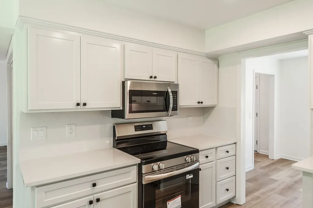 123 White Oak Way Hendersonville TN 37075