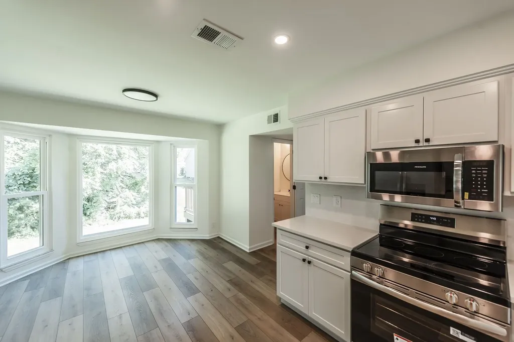 123 White Oak Way Hendersonville TN 37075