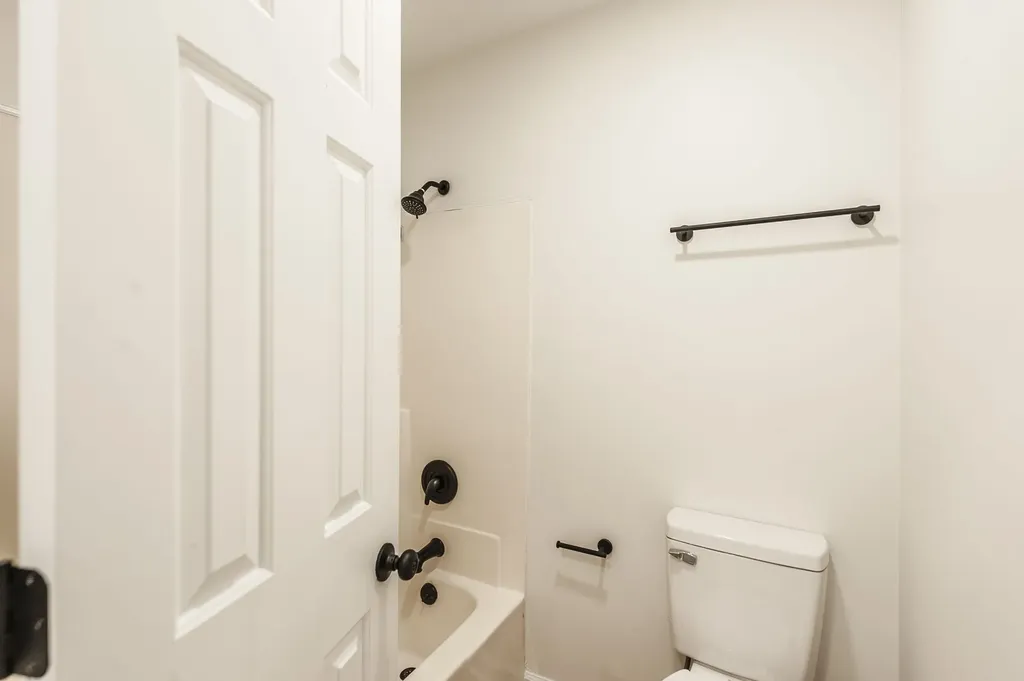123 White Oak Way Hendersonville TN 37075