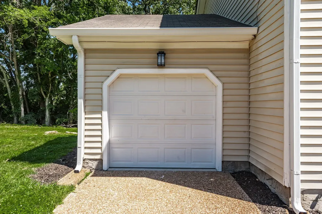 123 White Oak Way Hendersonville TN 37075