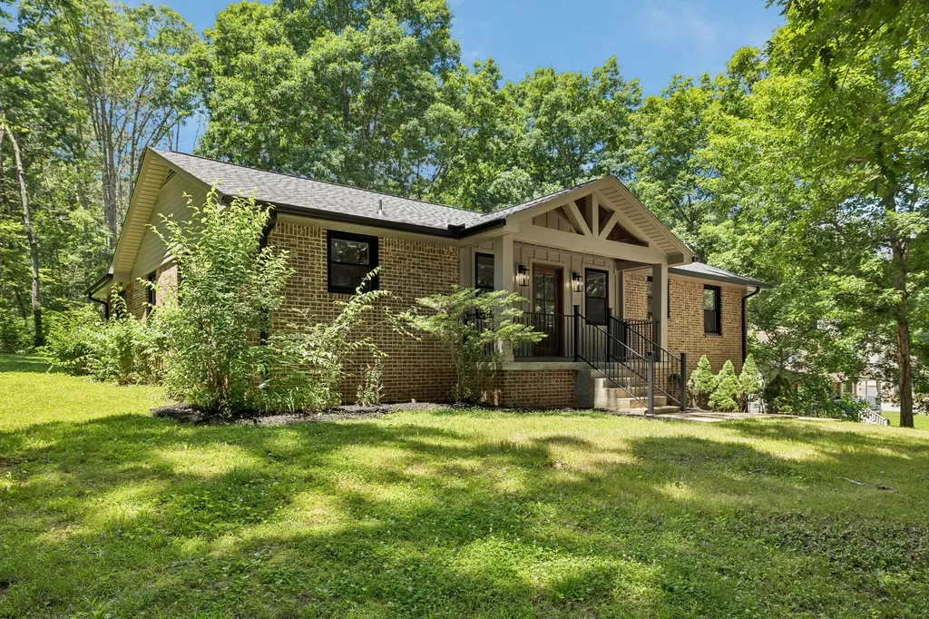 122 Payne Springs Road Dickson TN 37055