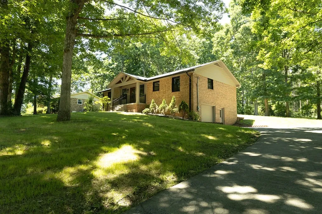 122 Payne Springs Road Dickson TN 37055