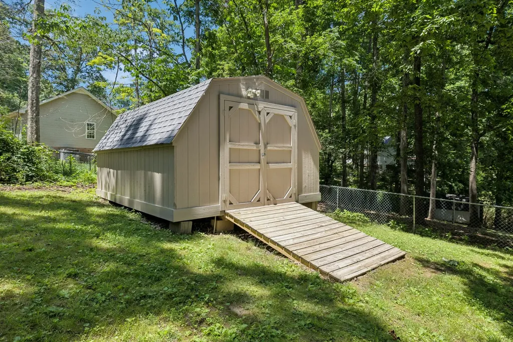 122 Payne Springs Road Dickson TN 37055