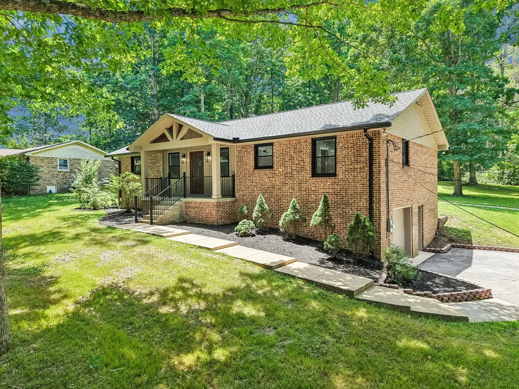 122 Payne Springs Road Dickson TN 37055