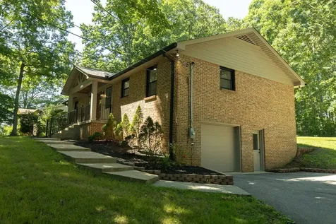 122 Payne Springs Road Dickson TN 37055