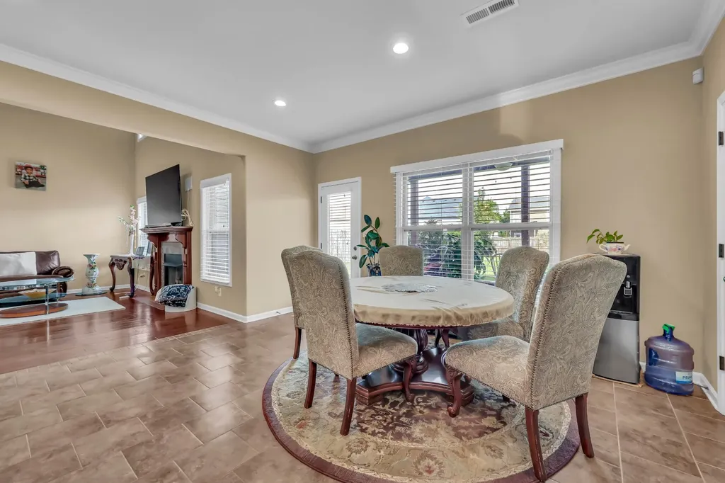 925 Tanager Court Clarksville TN 37040