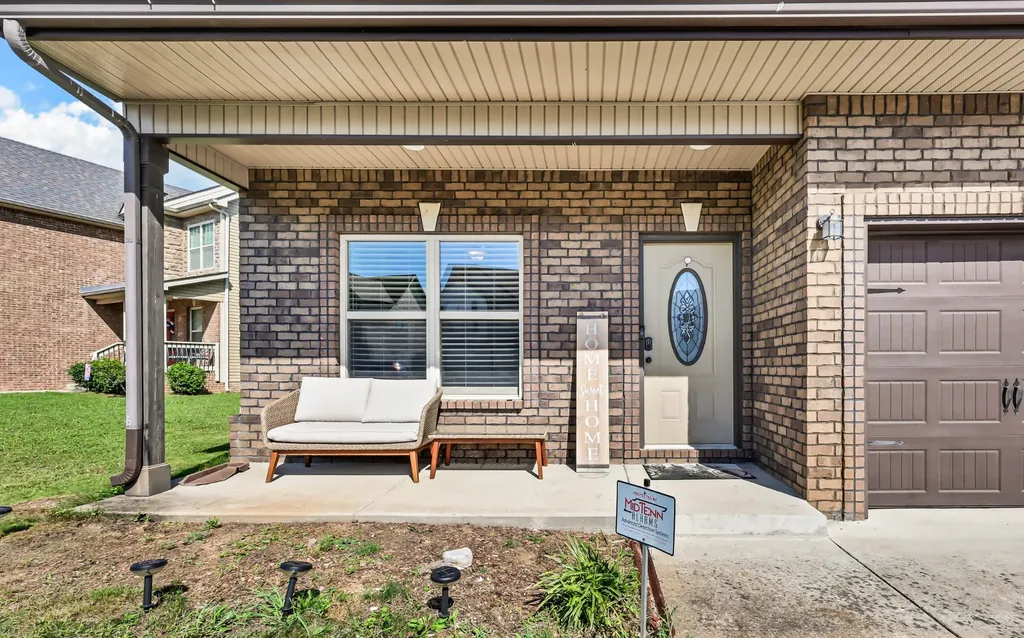 925 Tanager Court Clarksville TN 37040