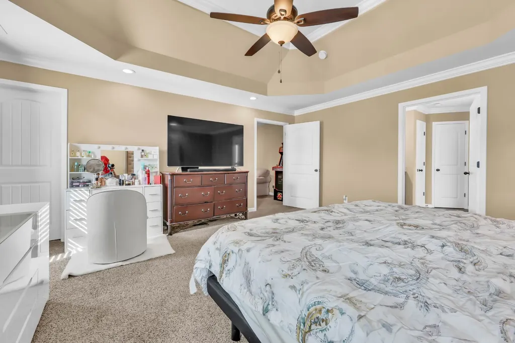 925 Tanager Court Clarksville TN 37040