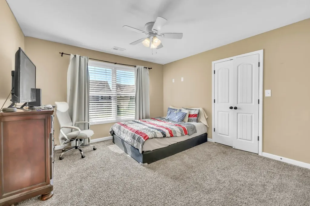 925 Tanager Court Clarksville TN 37040
