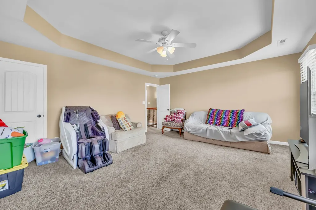 925 Tanager Court Clarksville TN 37040