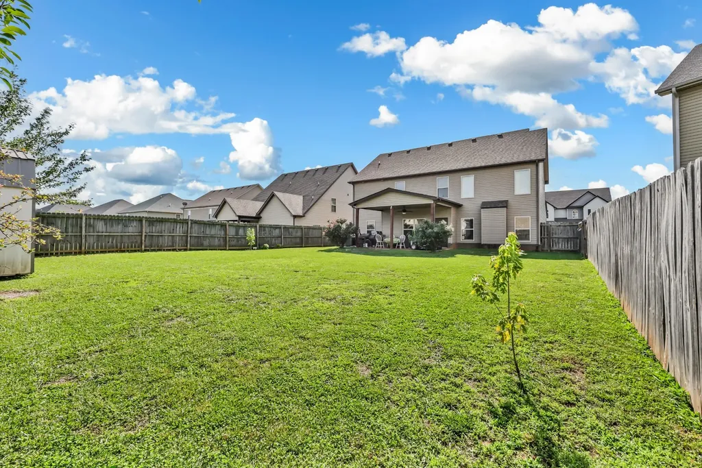 925 Tanager Court Clarksville TN 37040