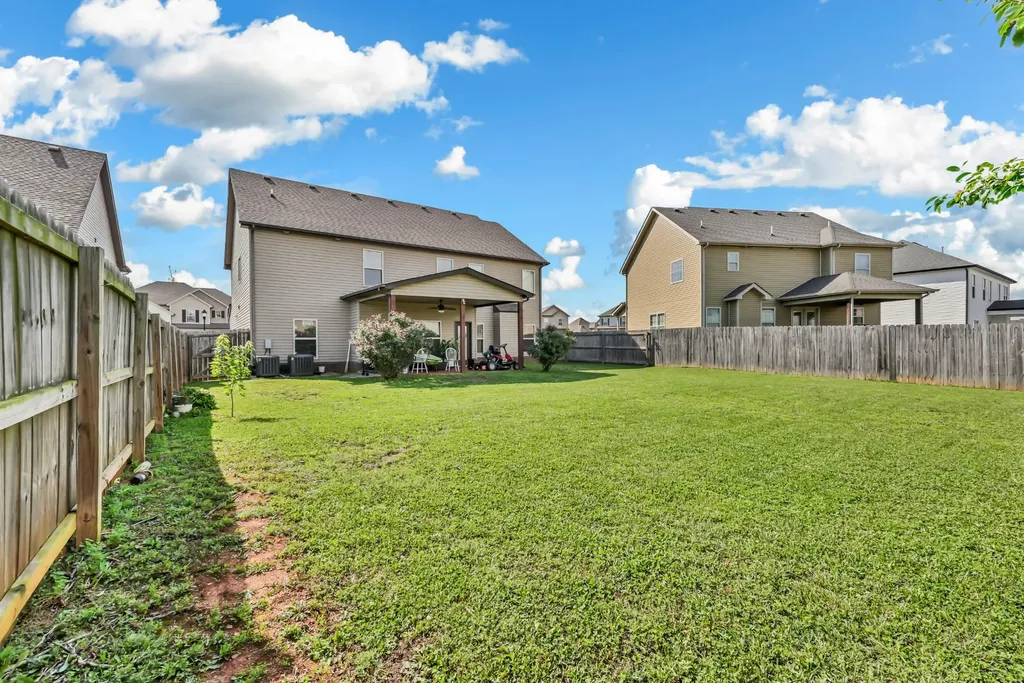 925 Tanager Court Clarksville TN 37040