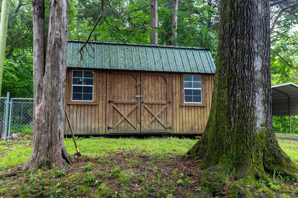 216 Rippy Ridge Road Normandy TN 37360