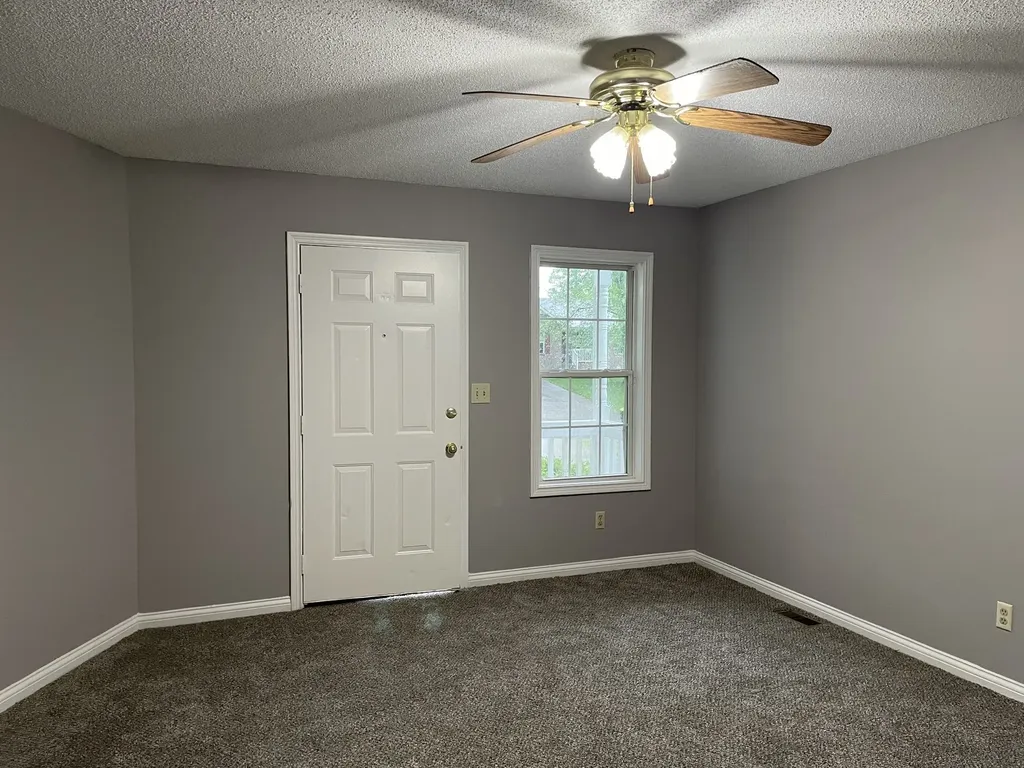 3251 N Senseney Circle Clarksville TN 37042