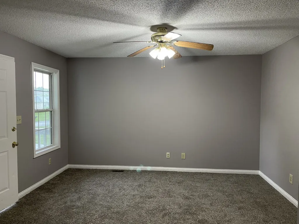 3251 N Senseney Circle Clarksville TN 37042