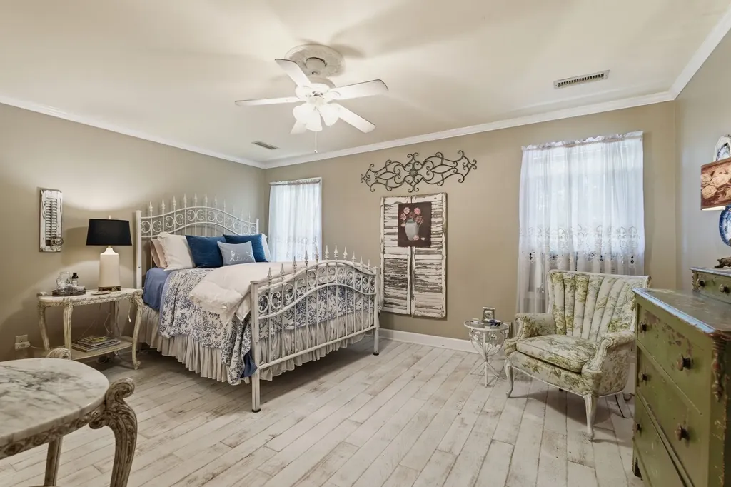 445 Carters Creek Pike Columbia TN 38401
