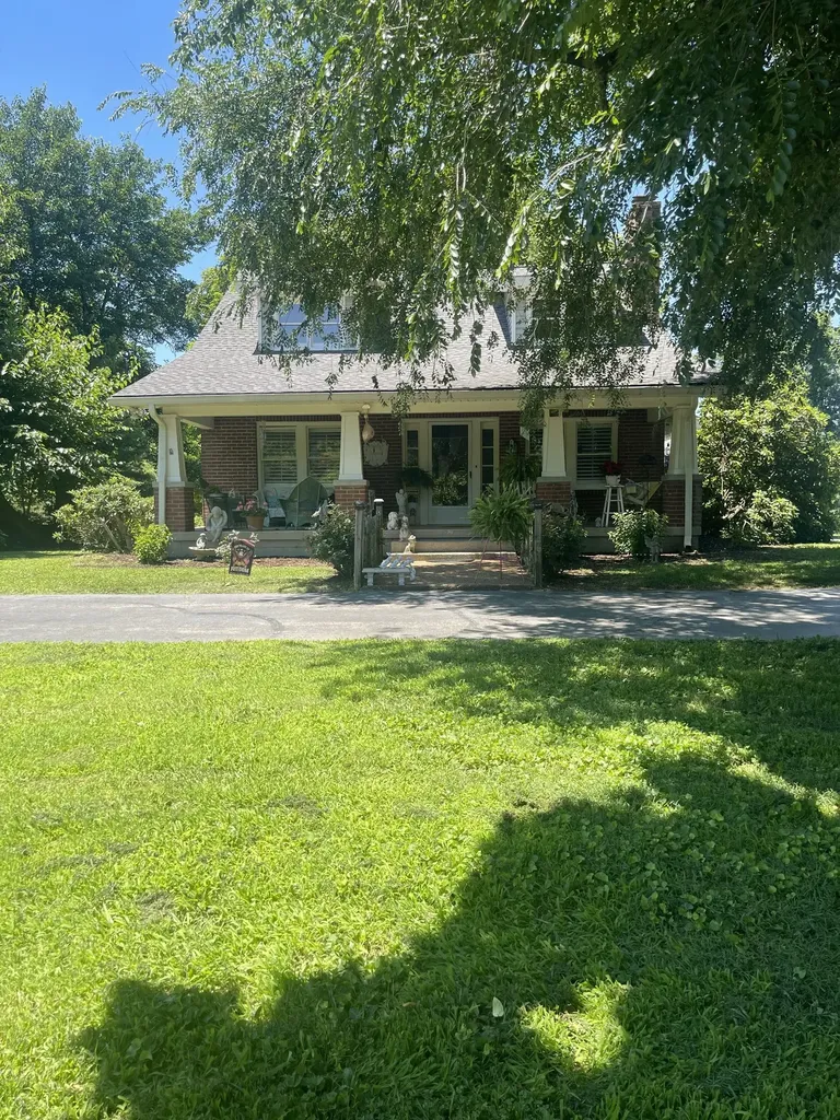 445 Carters Creek Pike Columbia TN 38401