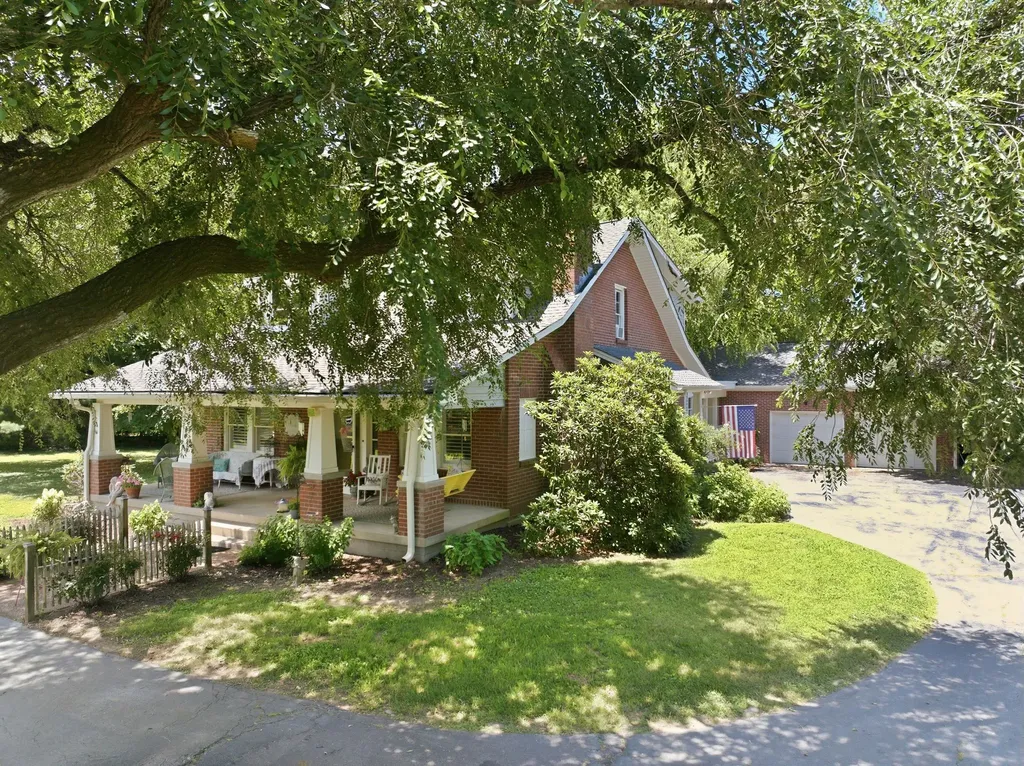 445 Carters Creek Pike Columbia TN 38401